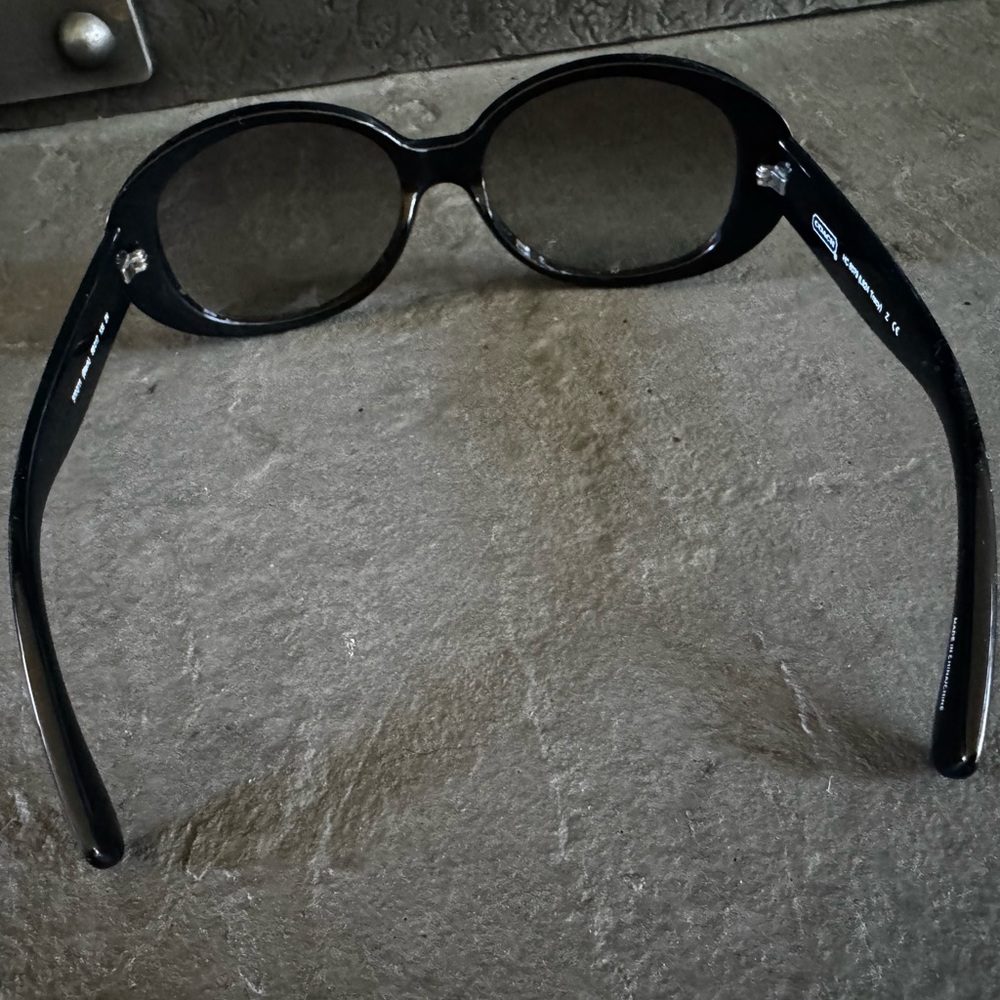 Coach Classic Black Oversized Women's Sunglasses. No scratches. - Picture 2 of 3